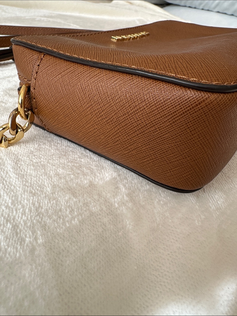 Michael Kors Chestnut Brown Saffiano Crossbody with Gold Chain - Picture 5 of 13